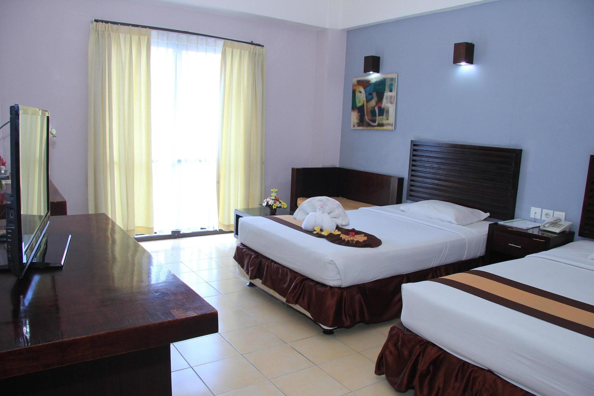 Grand Santhi Hotel Denpasar Exterior foto