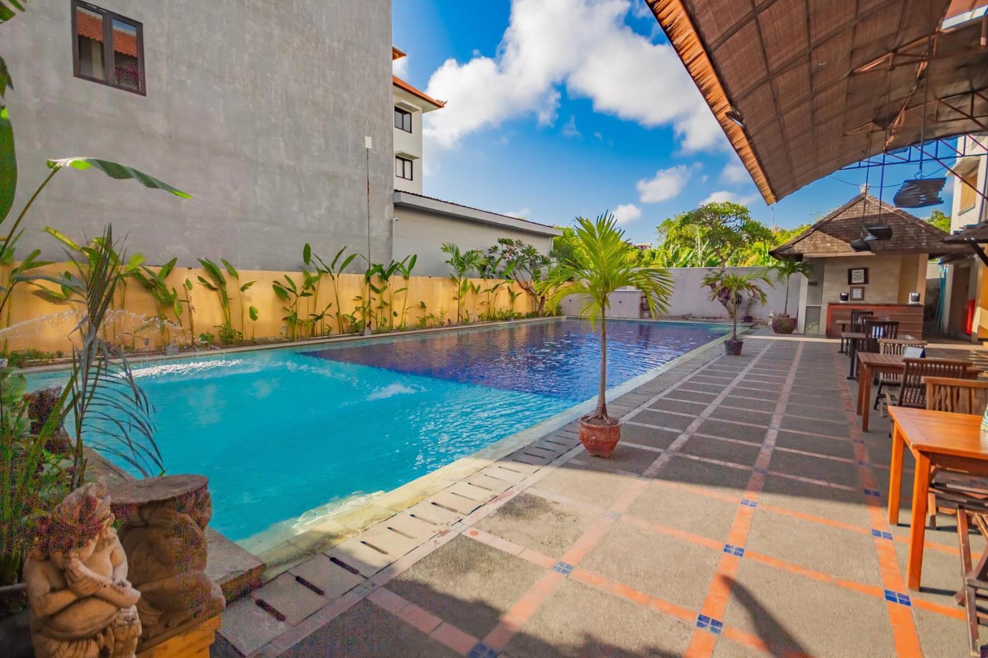 Grand Santhi Hotel Denpasar Exterior foto