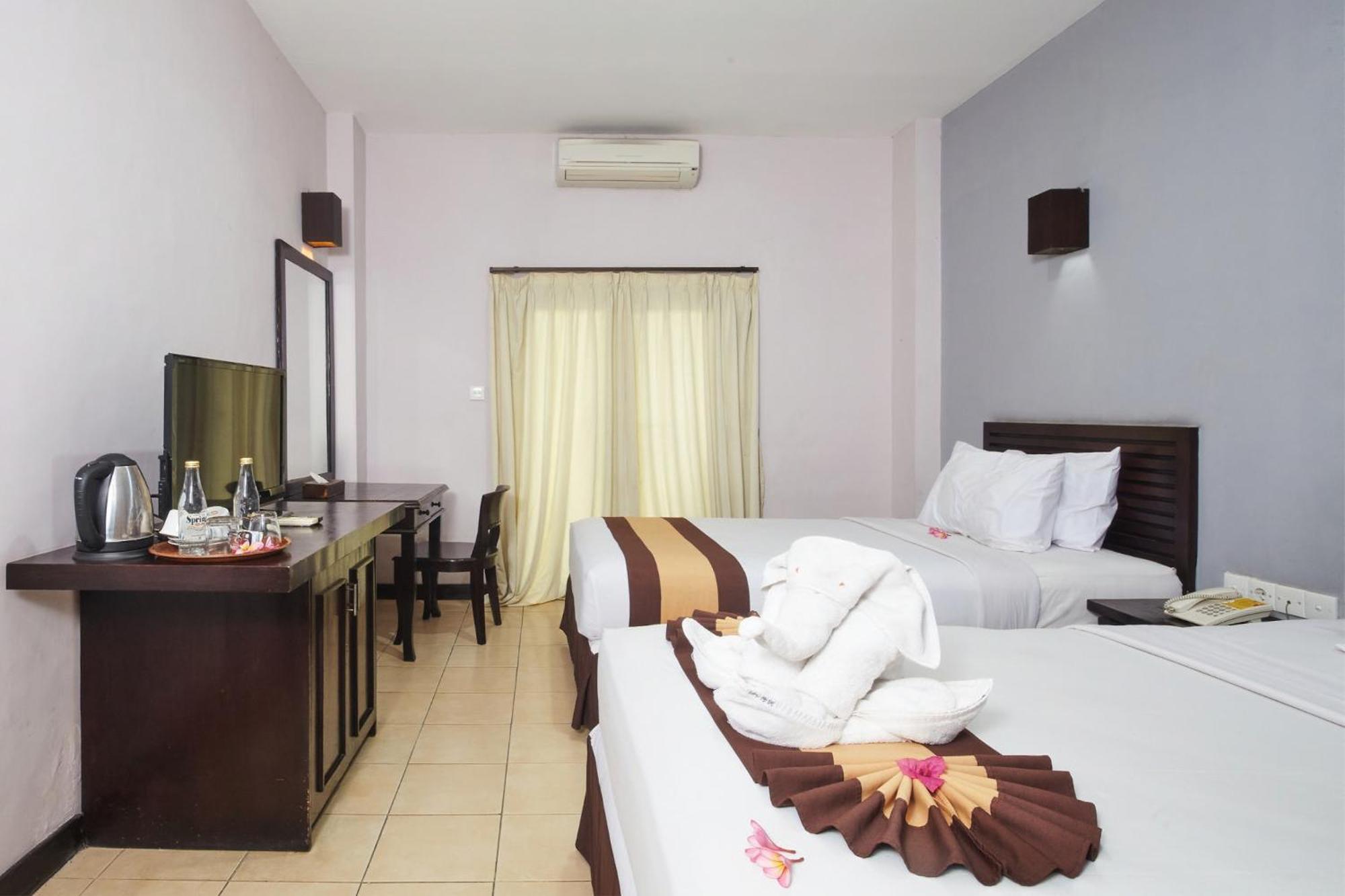 Grand Santhi Hotel Denpasar Exterior foto