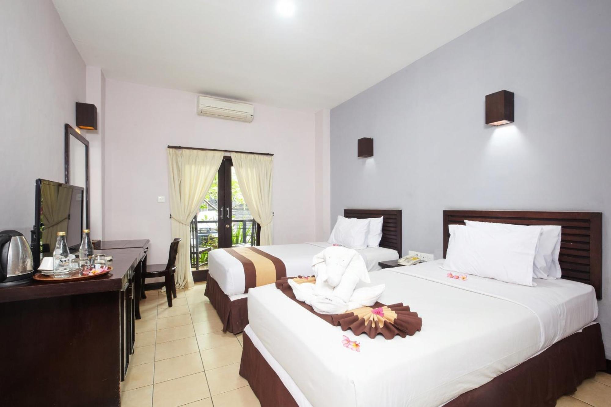Grand Santhi Hotel Denpasar Exterior foto